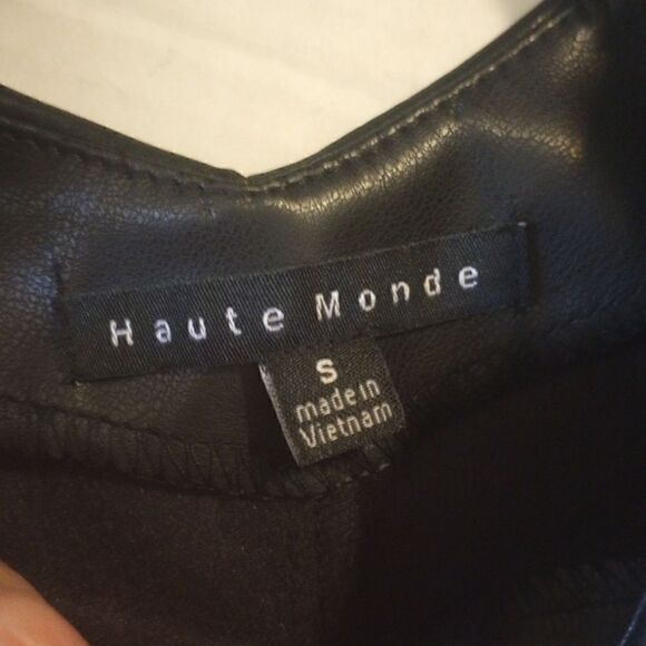 Haute Monde faux leather off shoulder cropped top - Picture 10 of 10